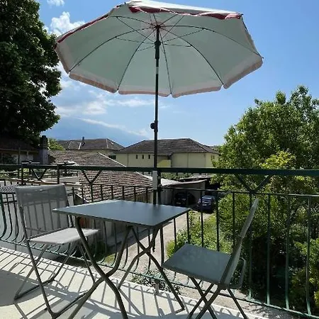 Charmant T1 Entre Ville Et Lac Avec Balcon Aix-les-Bains Exterior photo